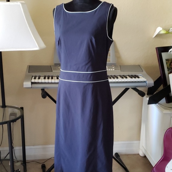 Express dress - Picture 2 of 5